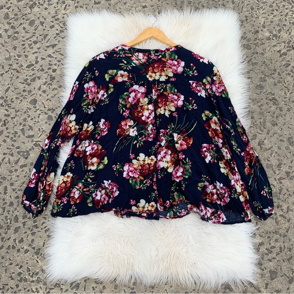 Umgee Floral Print Keyhole Blouse